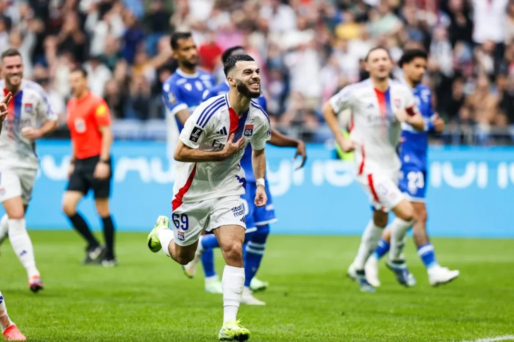 Georges Mikautadze buteur face à AUxerre lors du match aller